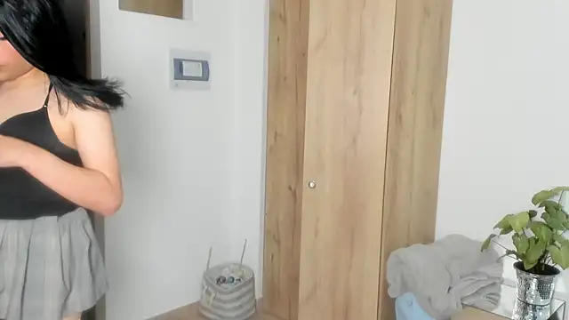 naomimoore828 online show from June 25, 2026, 8:35 pm