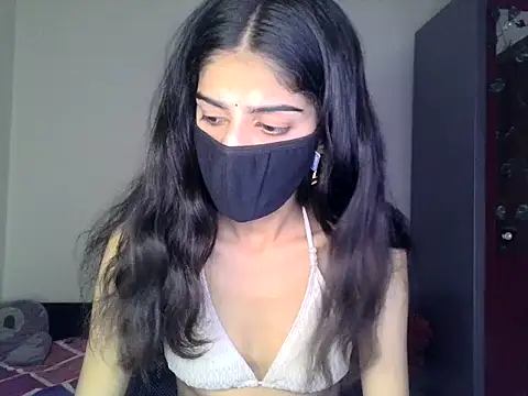 SASSY  BABY  online show from May 6, 2026, 6:52 am