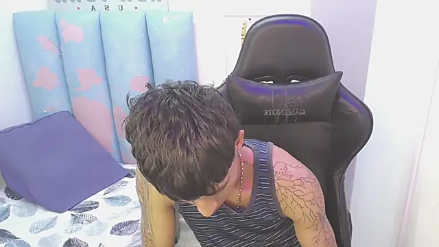 Snapshot of liam_play chatting on May 19, 2026, 4:08 am liam play online show from May 19, 2026, 4:08 am