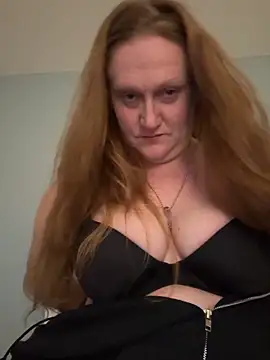 Snapshot of Kellilyn10 chatting on June 6, 2026, 2:16 am Kellilyn10 online show from June 6, 2026, 2:16 am