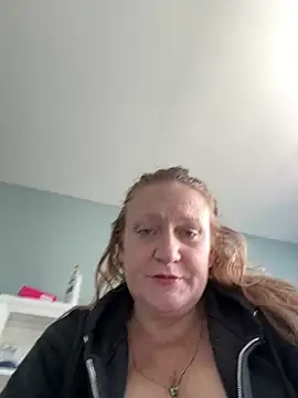 Snapshot of Kellilyn10 chatting on June 10, 2026, 5:23 pm Kellilyn10 online show from June 10, 2026, 5:23 pm
