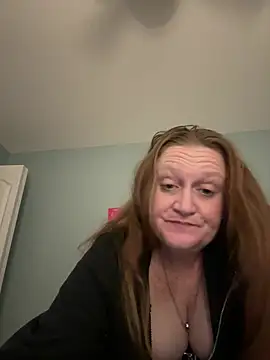 Snapshot of Kellilyn10 chatting on June 11, 2026, 2:53 am Kellilyn10 online show from June 11, 2026, 2:53 am