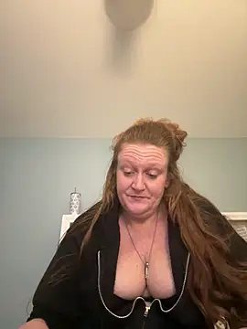 Snapshot of Kellilyn10 chatting on June 18, 2026, 2:34 am Kellilyn10 online show from June 18, 2026, 2:34 am