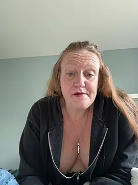 Snapshot of Kellilyn10 chatting on June 20, 2026, 2:09 pm Kellilyn10 online show from June 20, 2026, 2:09 pm