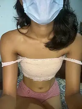 Snapshot of Honey_be_ chatting on May 22, 2026, 5:18 pm Honey be online show from May 22, 2026, 5:18 pm