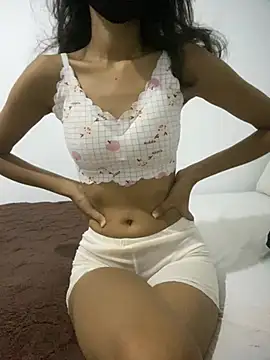Honey be  online show from July 28, 2026, 4:50 pm