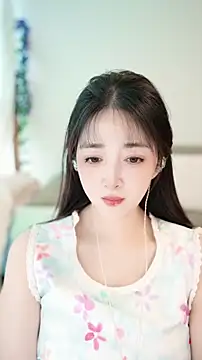 Snapshot of singer-wenwan chatting on June 15, 2026, 9:44 am singer-wenwan online show from June 15, 2026, 9:44 am