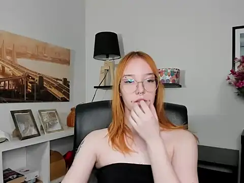 Snapshot of foxSonya chatting on May 21, 2026, 12:34 pm foxSonya online show from May 21, 2026, 12:34 pm