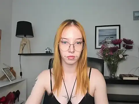 Snapshot of foxSonya chatting on June 15, 2026, 5:31 am foxSonya online show from June 15, 2026, 5:31 am