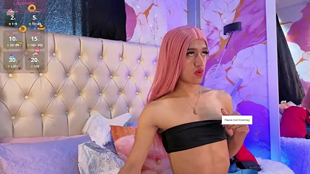 Luna Sissy  online show from June 24, 2026, 8:08 pm