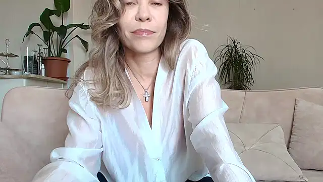 Gargona1 online show from July 10, 2026, 11:02 am