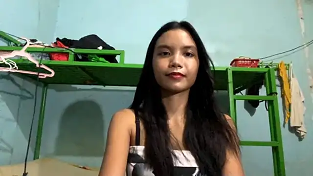Snapshot of ValeryCatledge chatting on May 13, 2026, 2:03 pm ValeryCatledge online show from May 13, 2026, 2:03 pm