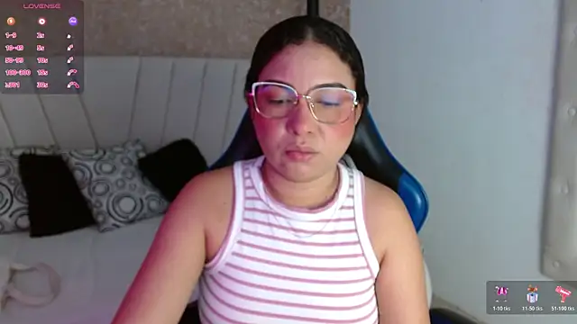 Snapshot of AliceSmity__ chatting on June 16, 2026, 12:08 pm AliceSmity online show from June 16, 2026, 12:08 pm