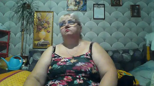 MarinaFarina53 online show from July 2, 2026, 6:14 pm