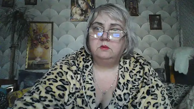 MarinaFarina53 online show from July 7, 2026, 4:26 am