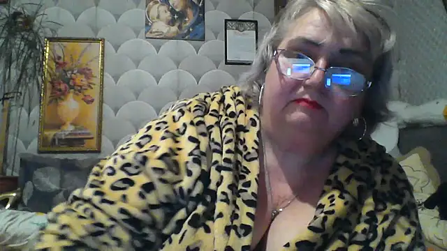 MarinaFarina53 online show from July 10, 2026, 5:59 pm