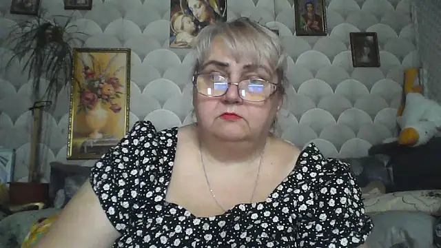 MarinaFarina53 online show from July 13, 2026, 9:01 am