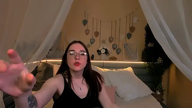 Snapshot of Maya_Winters chatting on May 12, 2026, 10:45 am Maya Winters online show from May 12, 2026, 10:45 am