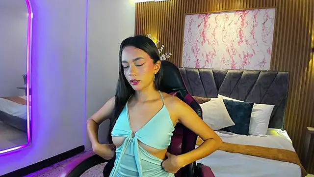 Snapshot of Aisha_Vex chatting on June 22, 2026, 12:24 pm Aisha Vex online show from June 22, 2026, 12:24 pm