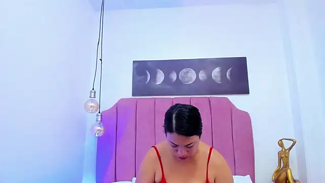 Snapshot of SofiaMartiinez chatting on May 26, 2026, 11:06 am SofiaMartiinez online show from May 26, 2026, 11:06 am