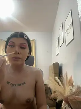 DanikaLovve online show from May 24, 2026, 3:17 pm