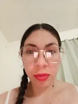 Mia essence online show from June 18, 2026, 10:47 pm