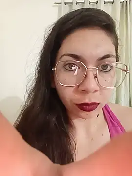 Mia essence online show from July 13, 2026, 2:42 pm
