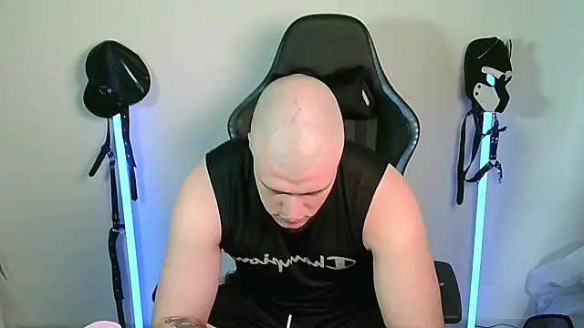 Snapshot of Bigbaald chatting on May 21, 2026, 8:10 am Bigbaald online show from May 21, 2026, 8:10 am
