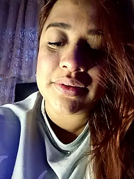 Snapshot of AriaGomez_ chatting on May 13, 2026, 11:11 pm AriaGomez online show from May 13, 2026, 11:11 pm