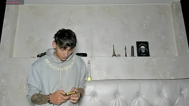ESTEFAN HILLS online show from June 2, 2026, 10:34 pm