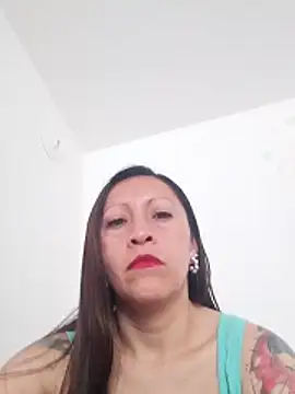 Snapshot of Vely_ chatting on May 23, 2026, 2:54 pm Vely online show from May 23, 2026, 2:54 pm