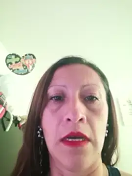 Snapshot of Vely_ chatting on June 1, 2026, 6:42 pm Vely online show from June 1, 2026, 6:42 pm