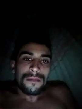 lucaspauzudo online show from August 3, 2026, 5:28 am