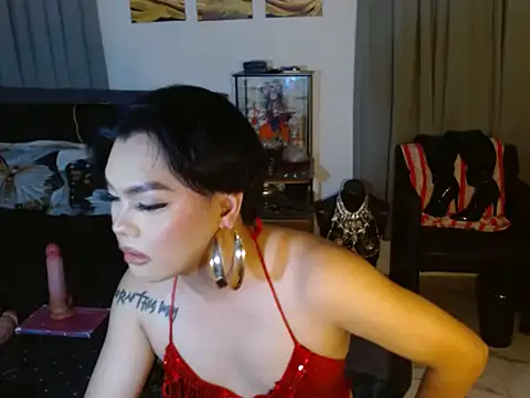Snapshot of RoyalSeductress chatting on May 13, 2026, 2:14 pm RoyalSeductress online show from May 13, 2026, 2:14 pm