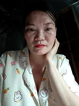 Snapshot of -Trici- chatting on June 8, 2026, 7:36 pm -Trici- online show from June 8, 2026, 7:36 pm