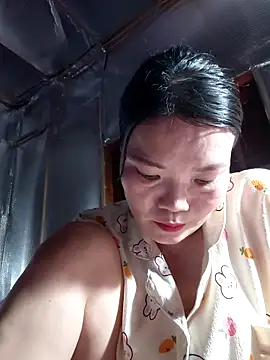 Snapshot of -Trici- chatting on June 9, 2026, 8:48 am -Trici- online show from June 9, 2026, 8:48 am