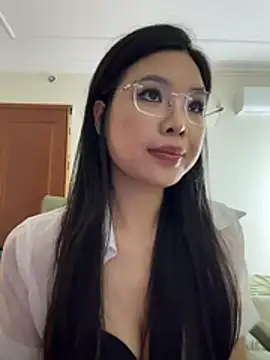 yy22111 online show from June 9, 2026, 12:06 pm