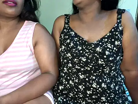 Snapshot of Kannada_lesbian chatting on May 8, 2026, 7:41 pm Kannada lesbian online show from May 8, 2026, 7:41 pm