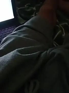 mr alez23 online show from May 14, 2026, 8:04 pm