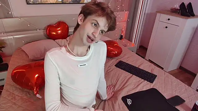Snapshot of Bimbo_boy_ chatting on June 5, 2026, 4:56 pm Bimbo boy online show from June 5, 2026, 4:56 pm
