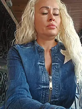 MILFBARBY online show from October 2, 2025, 7:15 am