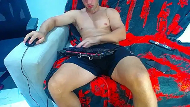 Snapshot of hugo_19cm chatting on June 22, 2026, 12:45 am hugo 19cm online show from June 22, 2026, 12:45 am