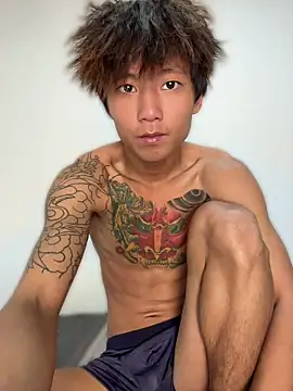 Snapshot of luo-77 chatting on May 12, 2026, 12:24 pm luo-77 online show from May 12, 2026, 12:24 pm