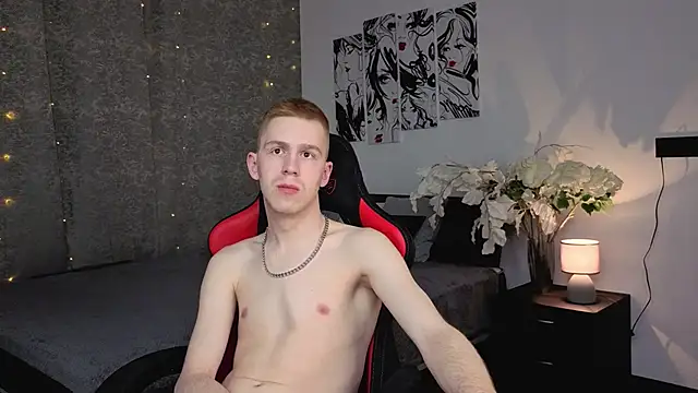 Snapshot of Tommy_CrashXXX chatting on May 11, 2026, 2:45 pm Tommy CrashXXX online show from May 11, 2026, 2:45 pm