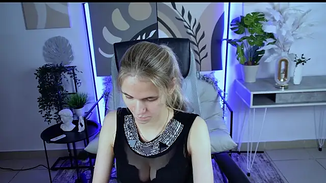 effyfetcher online show from July 20, 2026, 1:02 pm