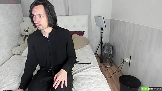 Snapshot of CalvinChapman chatting on July 17, 2026, 3:13 am CalvinChapman online show from July 17, 2026, 3:13 am