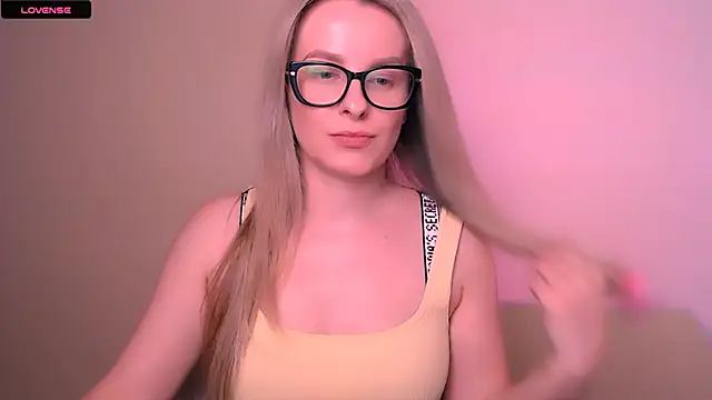 MariaTess  online show from May 10, 2026, 5:29 pm