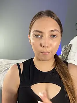 EvaVea online show from June 19, 2026, 4:55 pm