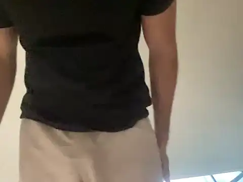 Snapshot of JOSE_LATIN93 chatting on May 10, 2026, 8:58 pm JOSE LATIN93 online show from May 10, 2026, 8:58 pm