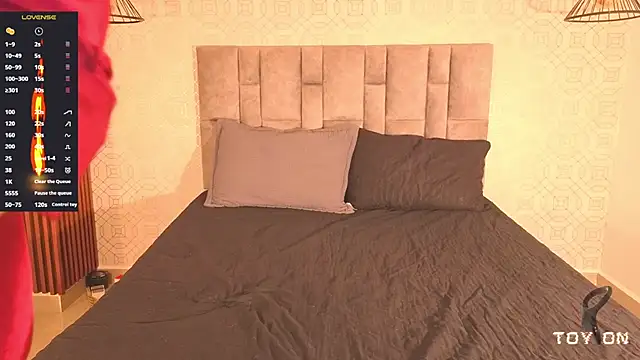 Snapshot of isaacblaze_ chatting on July 18, 2026, 3:33 am isaacblaze online show from July 18, 2026, 3:33 am
